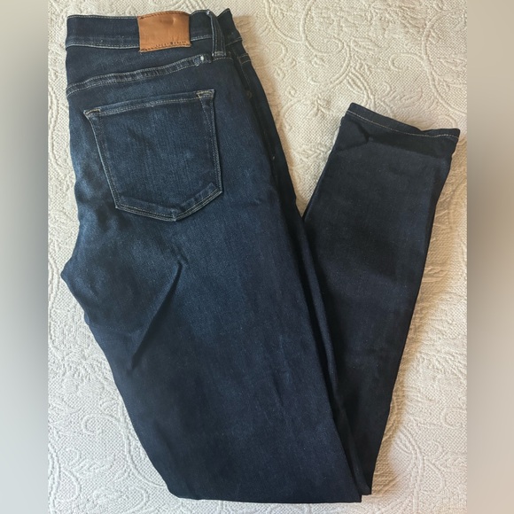Lucky Brand Denim - Lucky Brand Charlie Skinny Dark Wash Jeans (Women's 4/27)